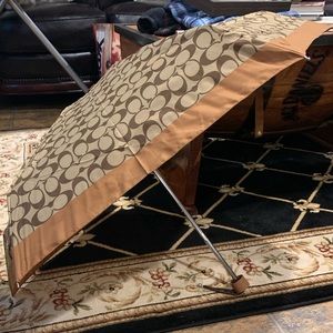 Coach women’s signature umbrella